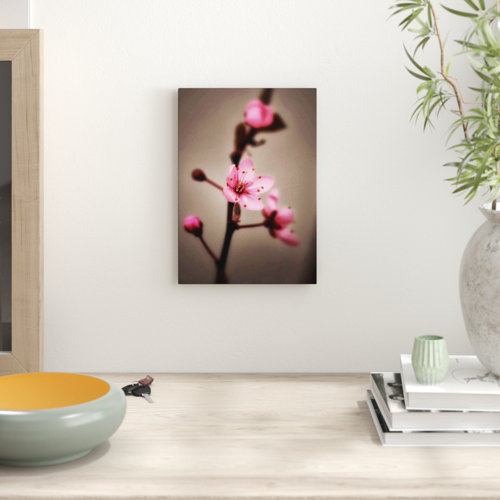 East Urban Home Poster Japanische Blüte, Fotodruck | Wayfair.de